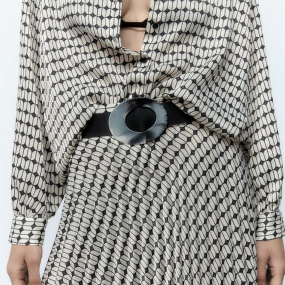 ZARA PLEATED MIDI SKIRT. NWT. XS - Picture 4 of 7